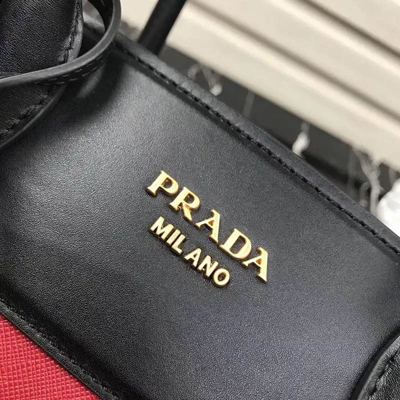 Pra*a bags 1907bp0034