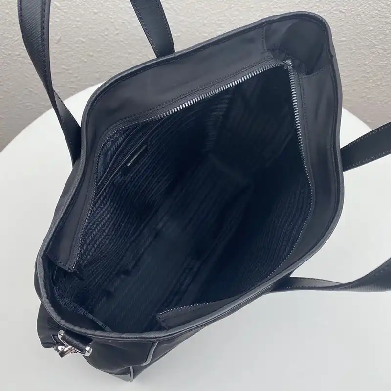 Pra*a bags 208b570114