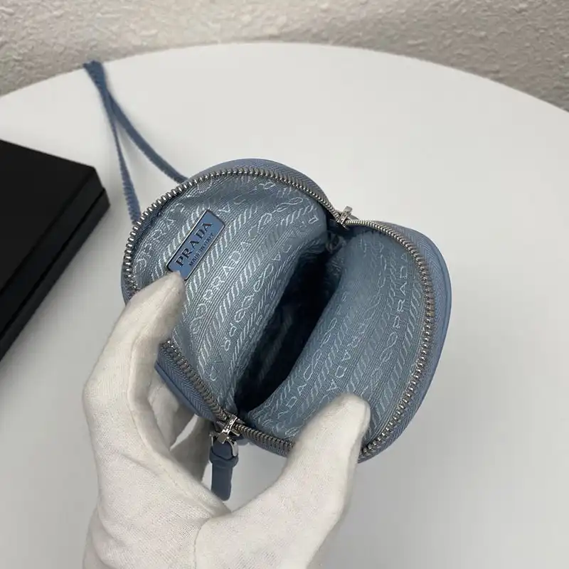 Pra*a bags 204b570049