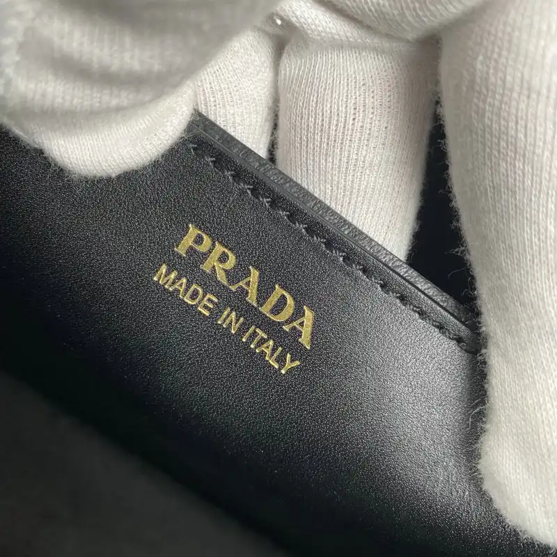 Pra*a bags 205fy0166