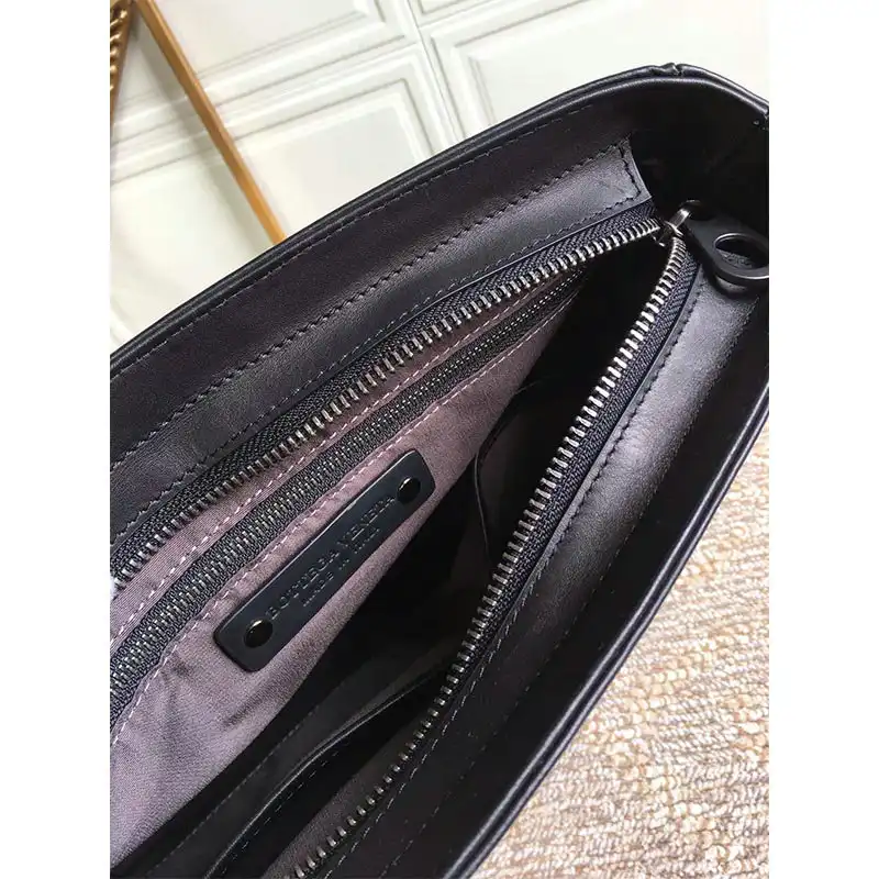 bo*te*ga Ve*ne*ta bag 2108sf0170