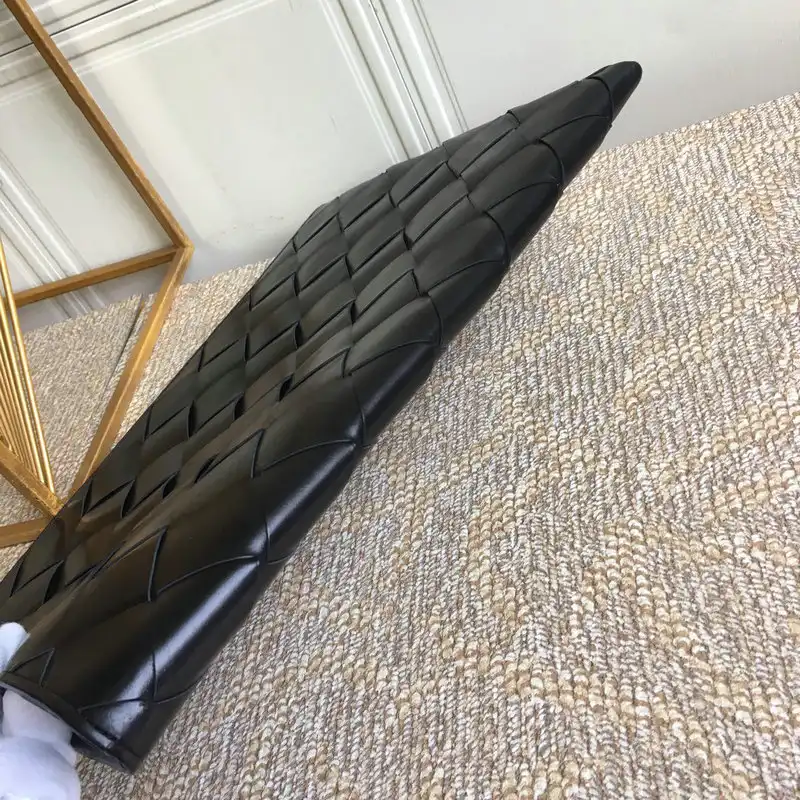 bo*te*ga Ve*ne*ta bag 2108sf0190