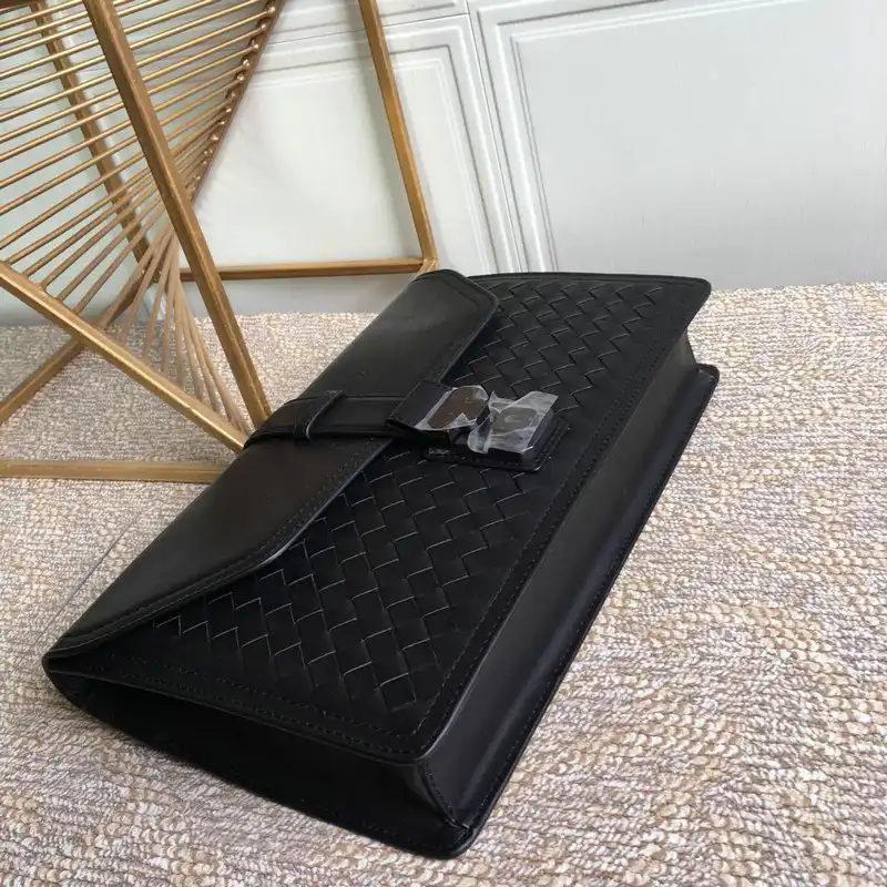 bo*te*ga Ve*ne*ta bag 2108sf0233