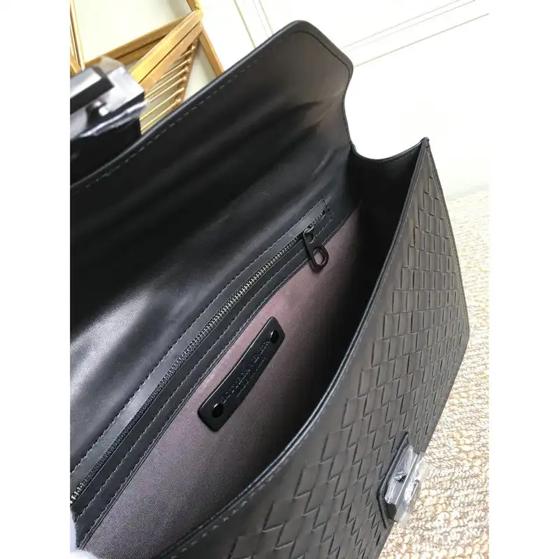 bo*te*ga Ve*ne*ta bag 2108sf0233