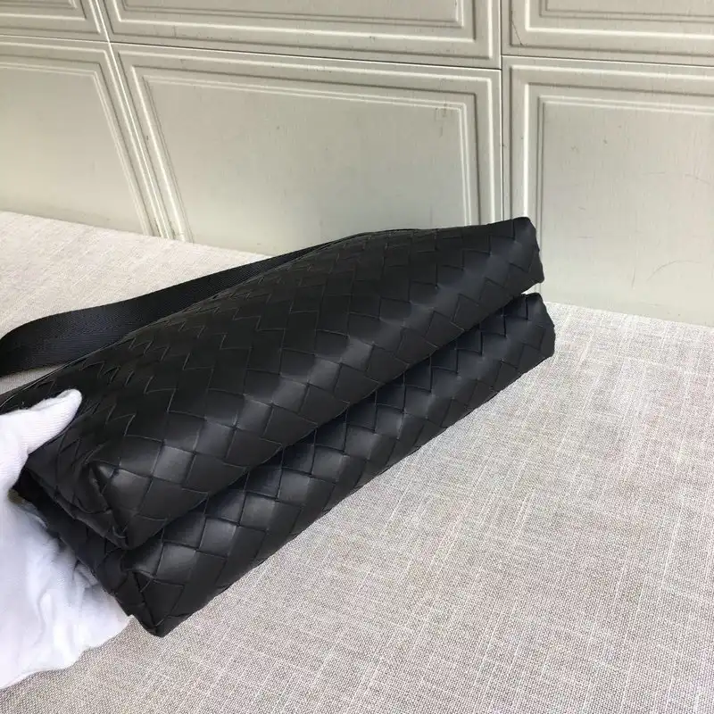 bo*te*ga Ve*ne*ta bag 2108sf0238