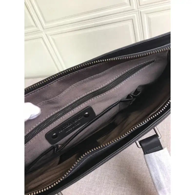 bo*te*ga Ve*ne*ta bag 2108sf0289