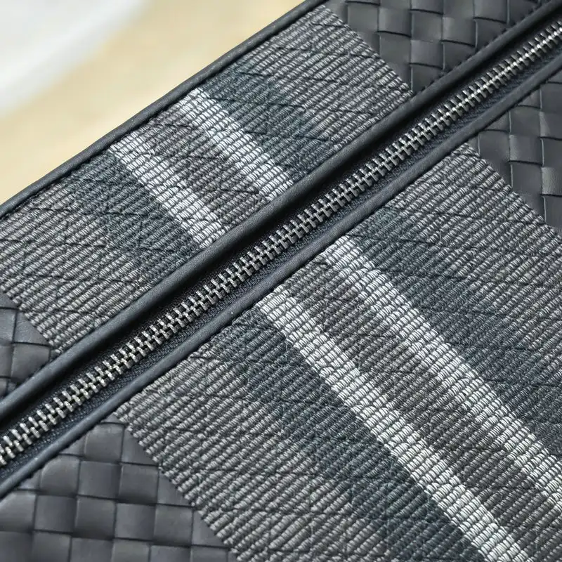 bo*te*ga Ve*ne*ta bags 2111yz0014