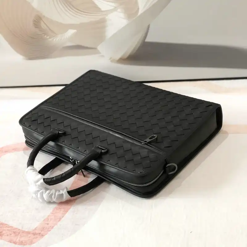 bo*te*ga Ve*ne*ta bags 2111yz0089