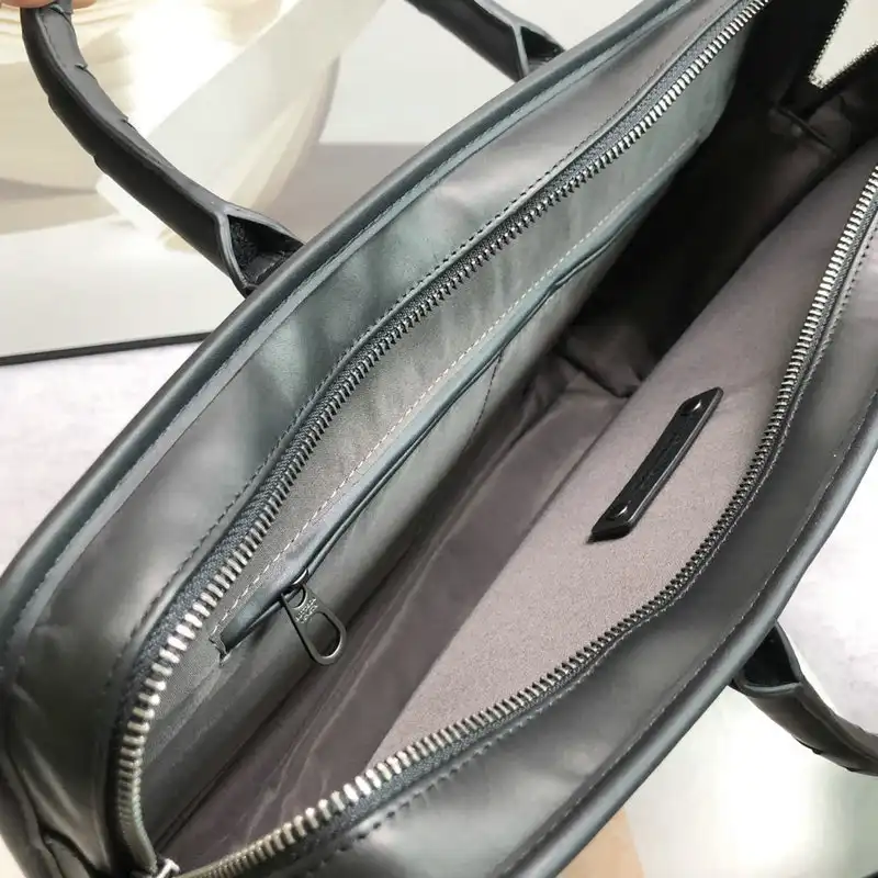 bo*te*ga Ve*ne*ta bags 2111yz0089