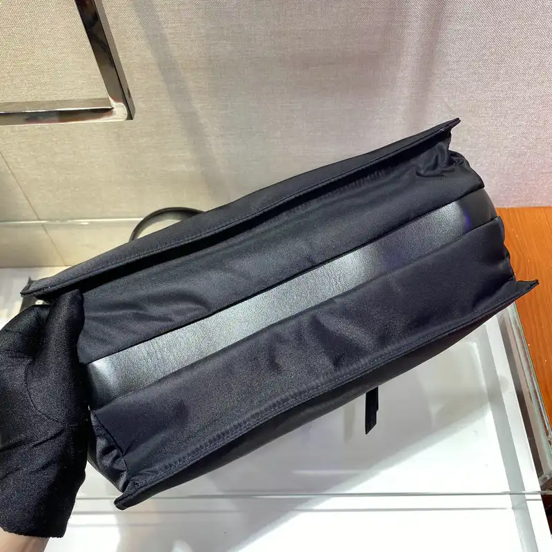 Pra*a bag 2112yz0094
