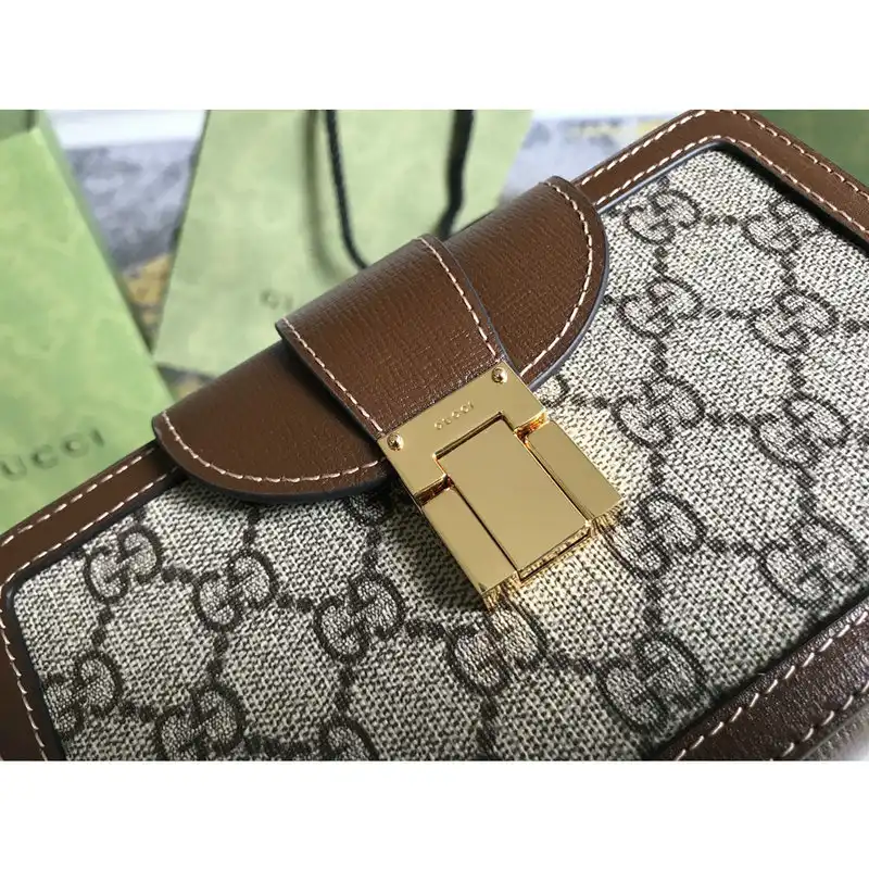 G*u*i bag 2201dj0011