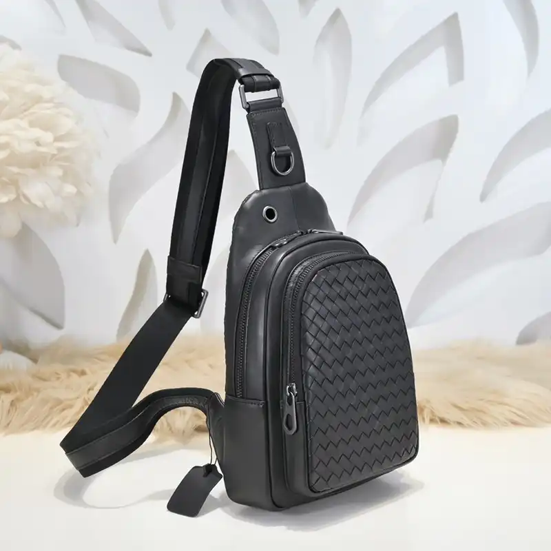 bo*te*ga Ve*ne*ta bag 2212yz0054