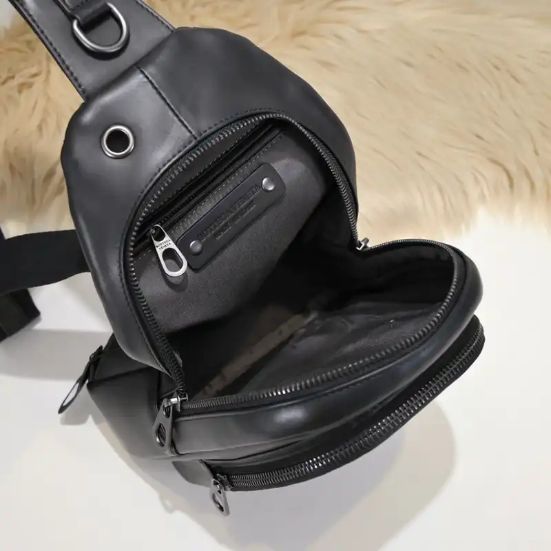 bo*te*ga Ve*ne*ta bag 2212yz0054