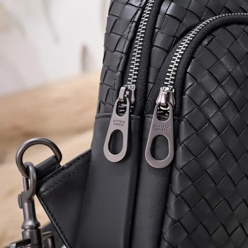 bo*te*ga Ve*ne*ta bag 2212yz0056