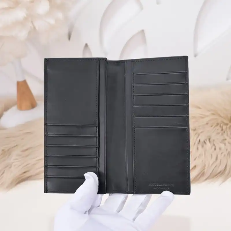 bo*te*ga Ve*ne*ta bag 2212yz0060