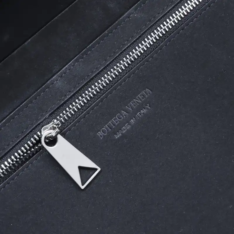 bo*te*ga Ve*ne*ta bags 2406ya0001