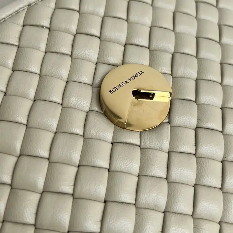 bo*te*ga Ve*ne*ta bags 2409sf0024