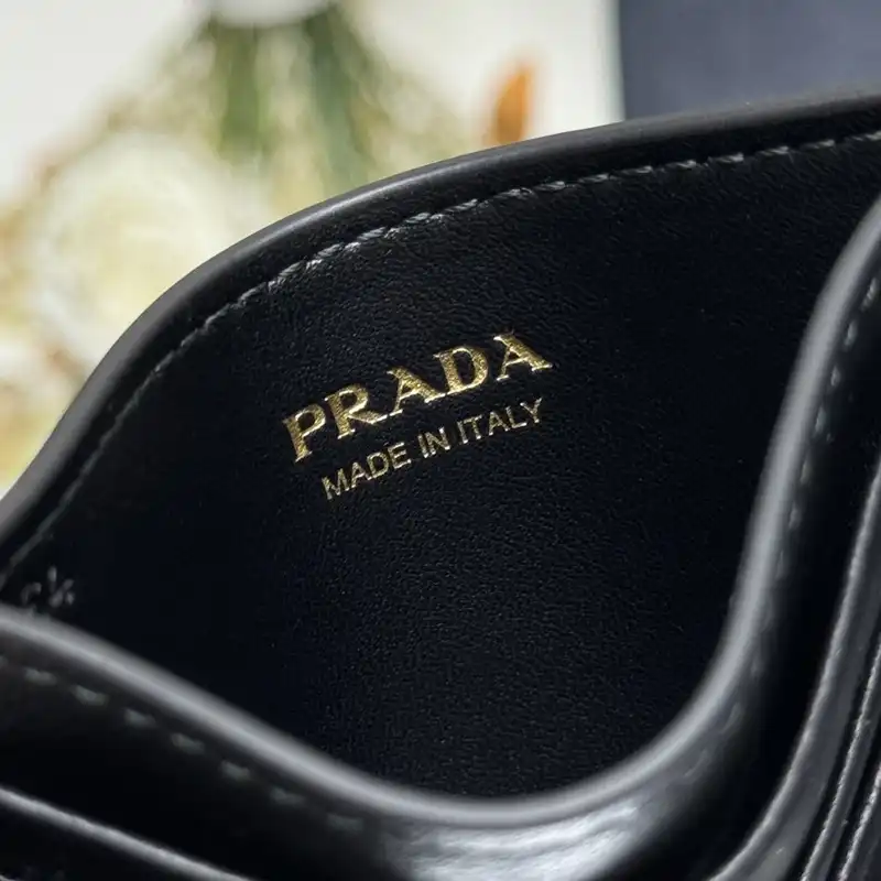 Pra*a bags 2411ya0125