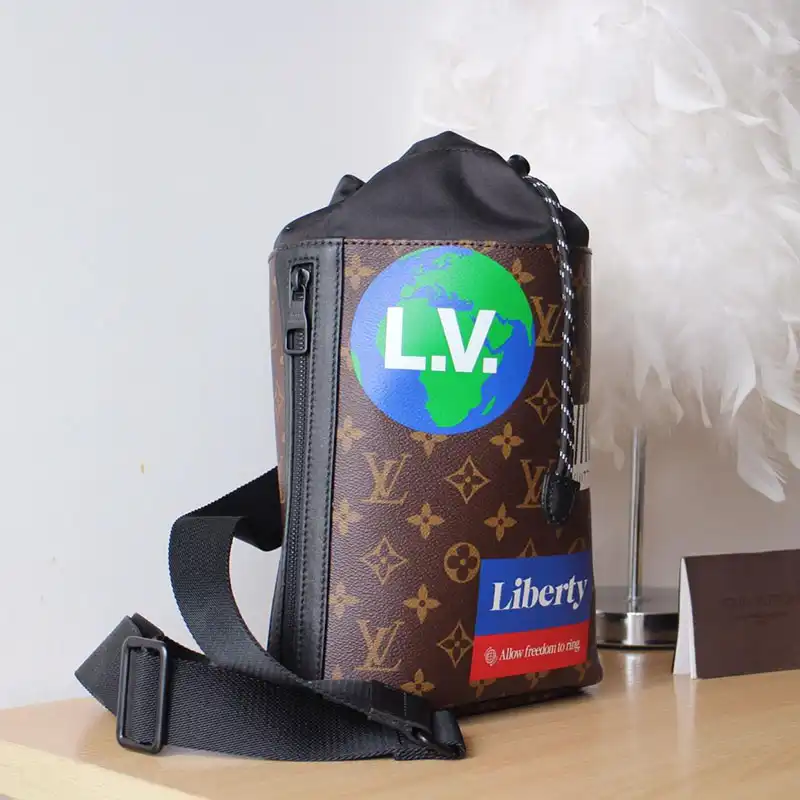 LV Bags 19T1L0700