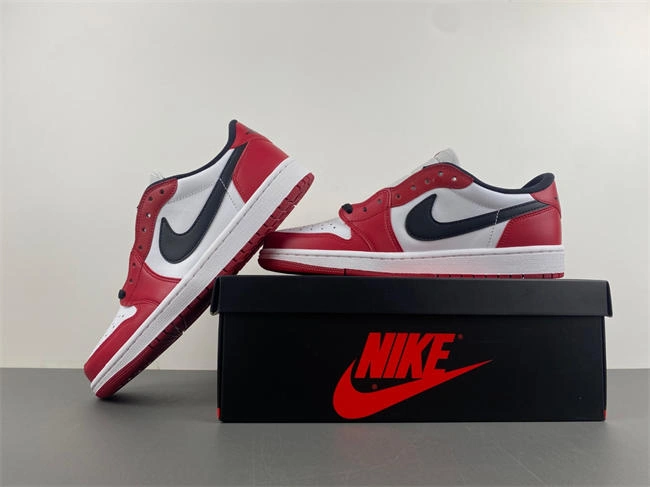 Seasonal Air Jordan 1 Low Chicago OG AJ1 705329- 3644
