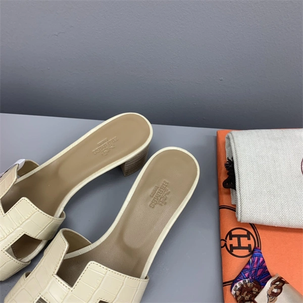 Timeless H Slipper 2385