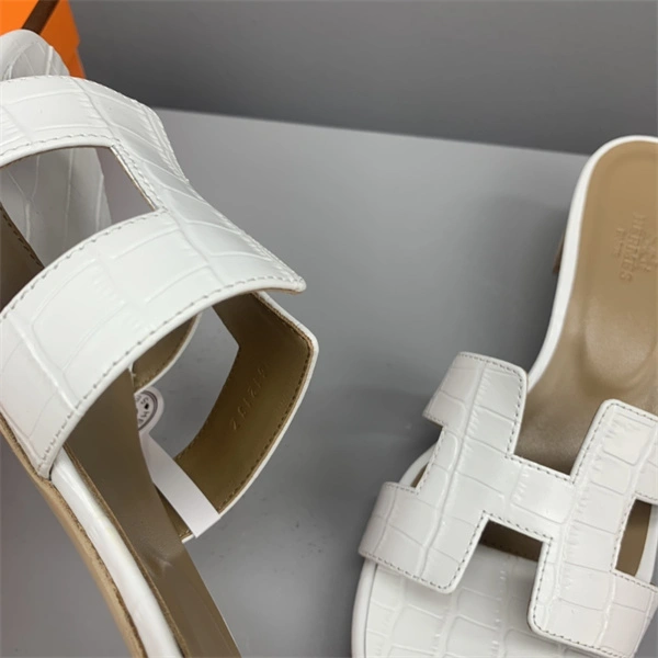 Timeless H Slipper 2385