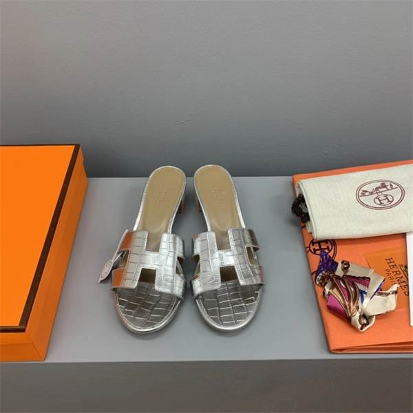 Timeless H Slipper 2385