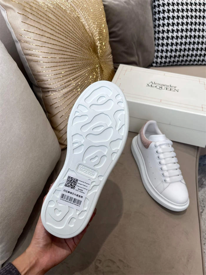 Elegant Mc Queen 2534