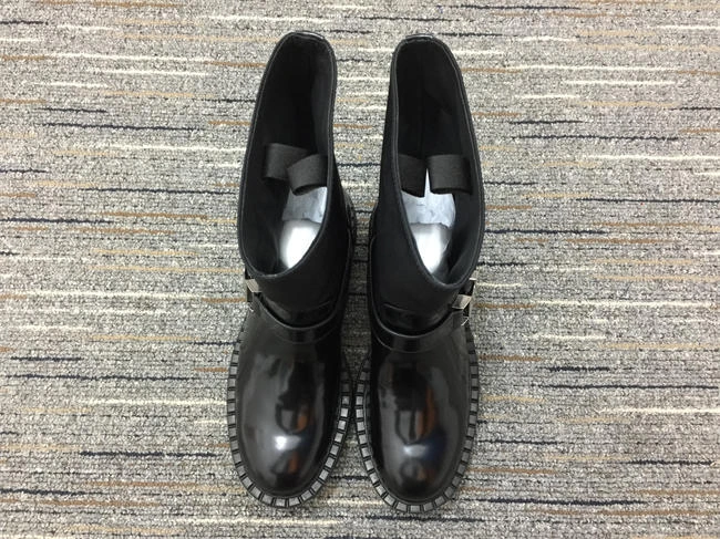 resilient Pra*a boot 563