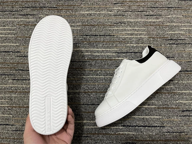 easymatch Pra*a leather sneaker 3318