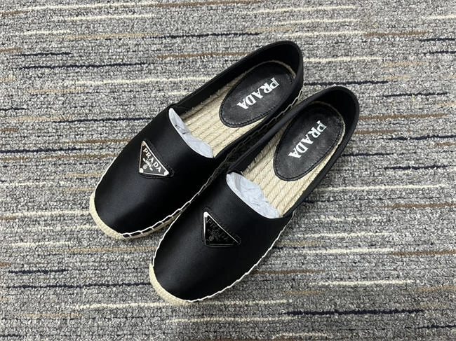 durable Pra*a leather sneaker 3315